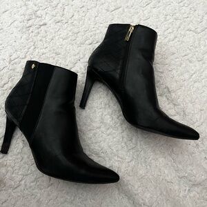 Calvin Klein Elegant Black Leather Ankle Boots